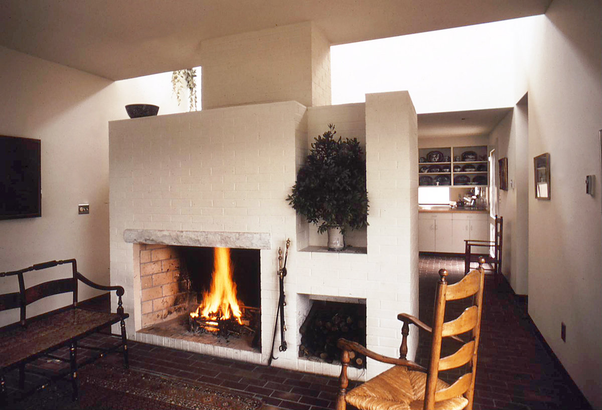 6 tskp ferguson family ferguson residence interior details living room fireplace 1400 0x0x1200x818 q85