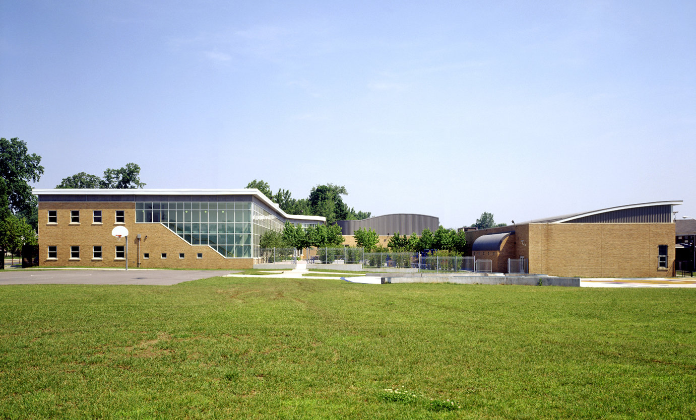 4 tskp hartford s.a.n.d. elementary school and library exterior detail view of play grounds and roof design detail 1400 0x243x1381x834 q85