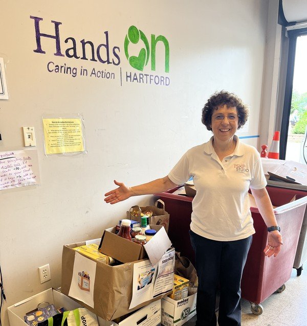 2025 7 16 hands on hartford food drive cropped 600 xxx q85