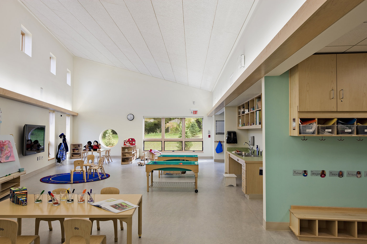8 tskp bloomfield wintonbury early childhood magnet school interior classroom furniture finishings windows lighting 1400 0x0x1500x1000 q85
